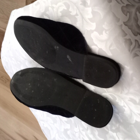 Torrid Blue Velvet Slides, Size 8W - Picture 3 of 3